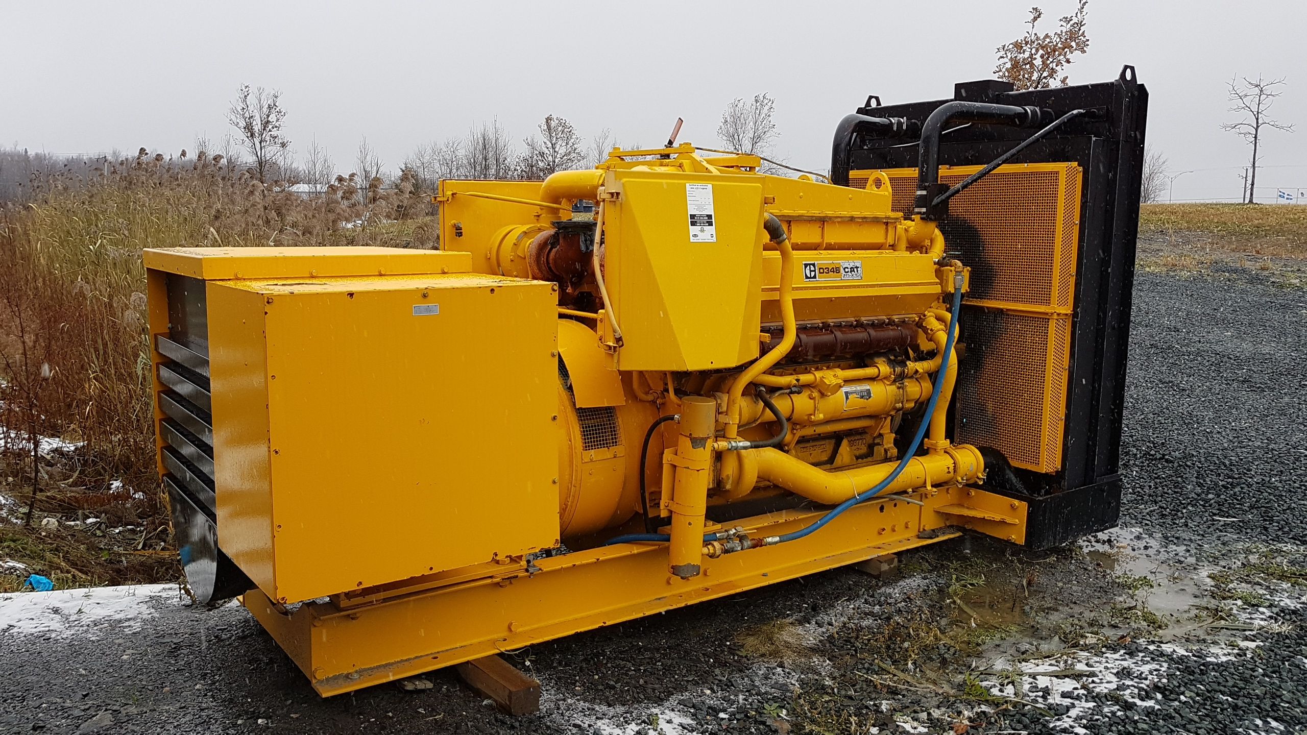 Pre Owned 775 Kva Generator D348 Caterpillar Set Model Sr4
